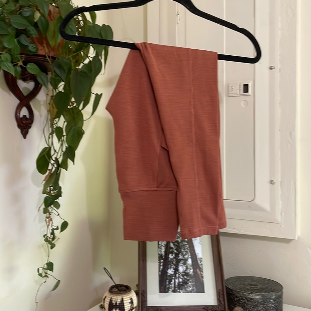 XS Prana 7/8 Leggings with Pockets in a Mauve-Pink